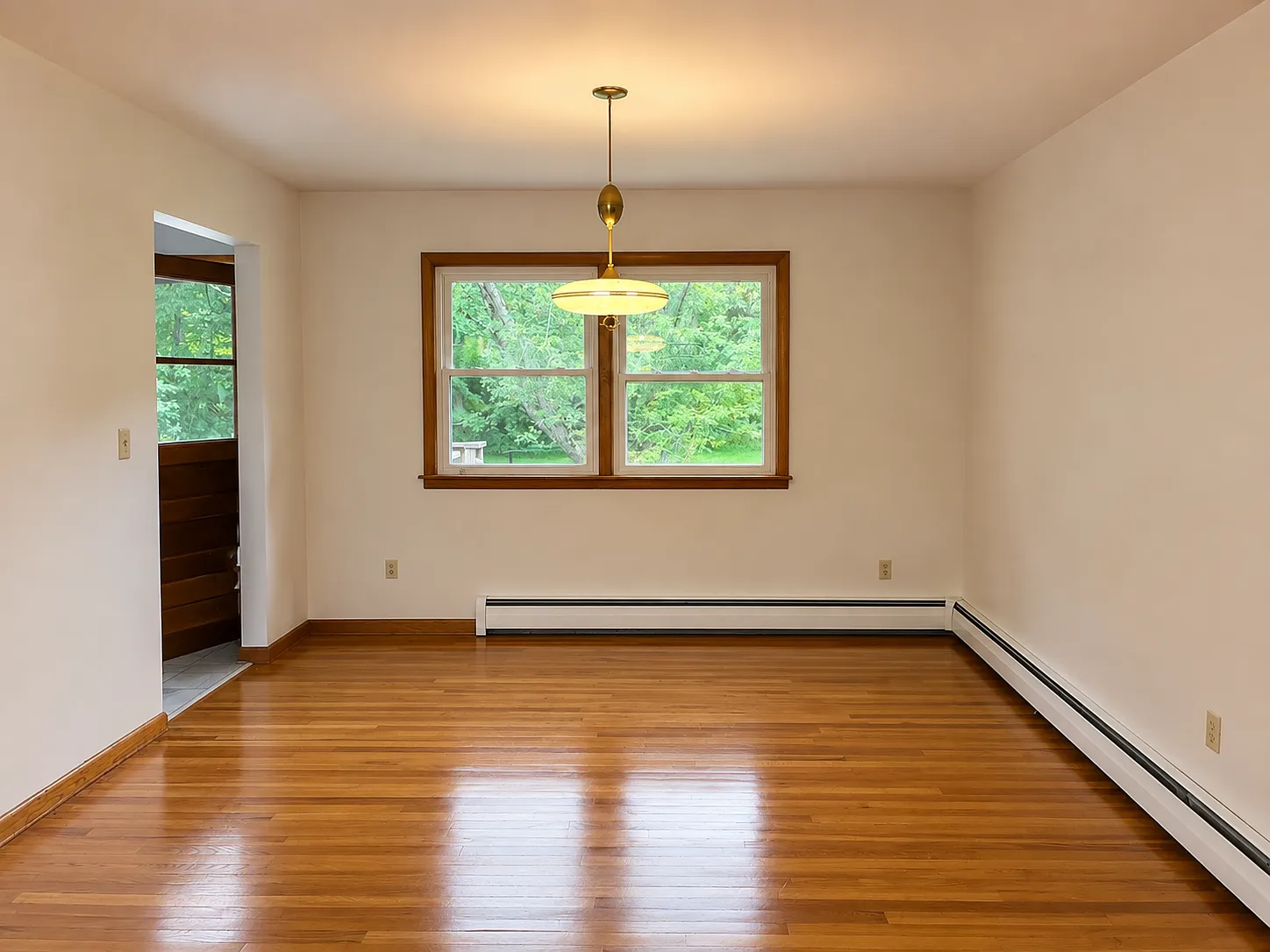 3 bed, 1600 sqft, $2,800 — Photo 2