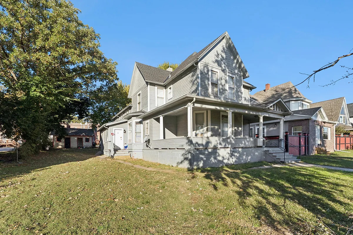 Building Photo - 3814 S 24th St #3
