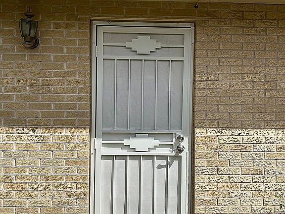 Side entrance to 3rd bedroom