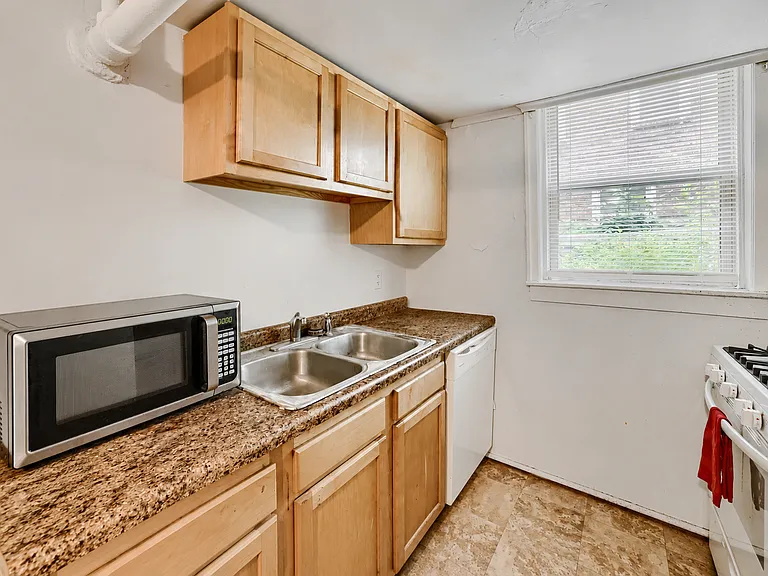 1712 Grand Ave — Photo 22