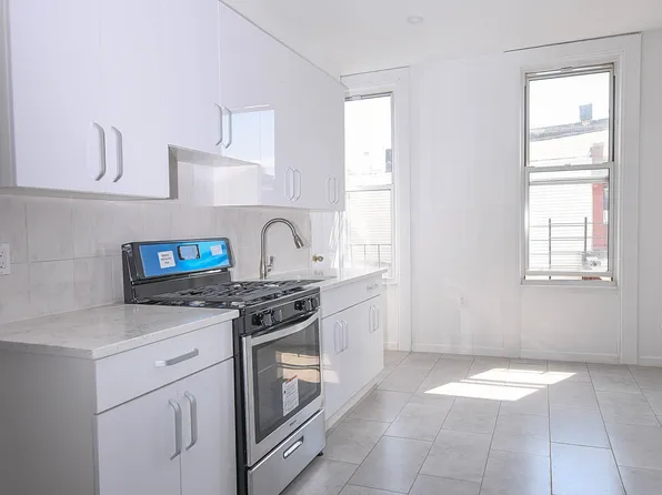 344 Central Avenue image 2 of 8