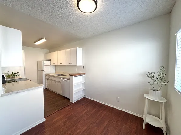 5400 Newcastle Ave, Encino, CA