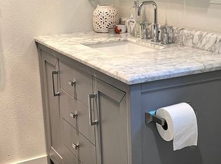 9240 30th Ave SW, Seattle, WA 98126