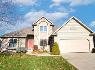 1115 Twin Flower Dr, Goshen, IN 46526