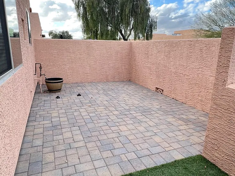 8940 W Olive Ave — Photo 2