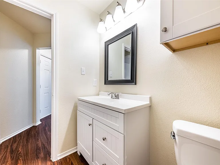 1304 Danbury Sq #A — Photo 11