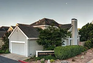 Building Photo - 2 Valley West Cir