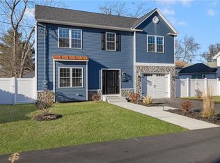3 Holmes Ave, Rumford, RI 02916