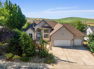 655 Conestoga Dr, Moscow, ID 83843
