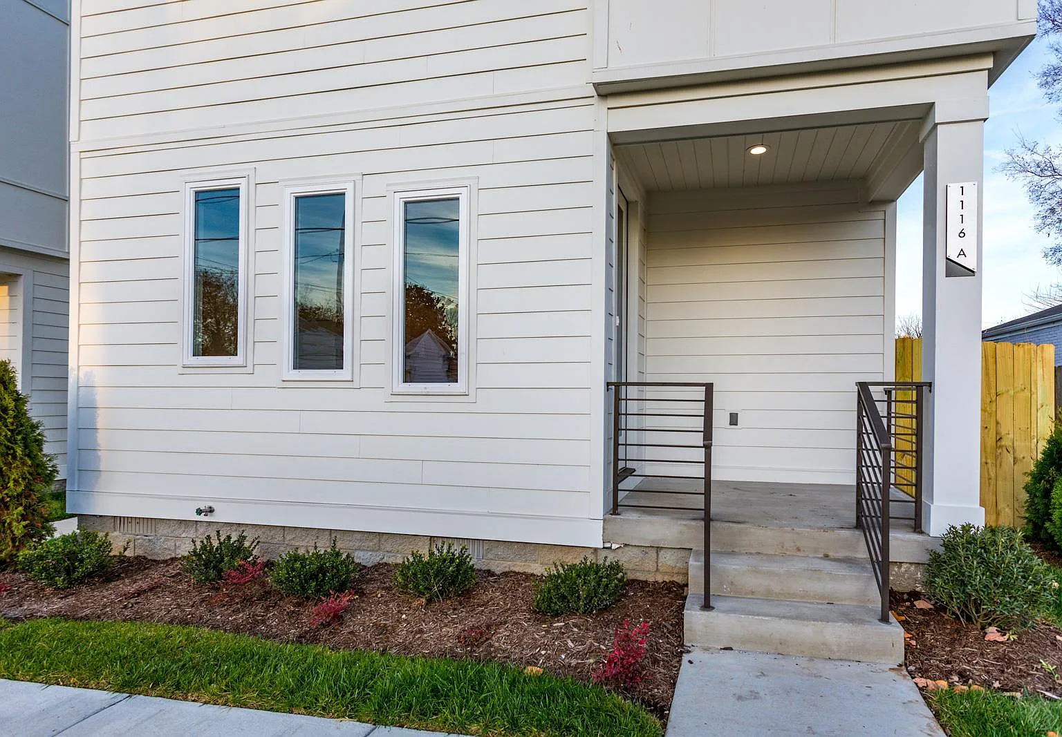 3 bed, 2122 sqft, $3,850 — Photo 2
