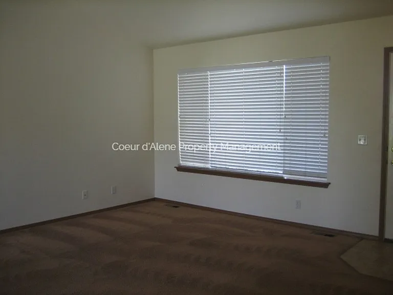 2863 N Shooting Star St — Photo 3