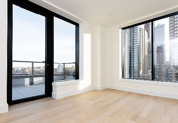 5th image of 260 Gold St #1204-13
