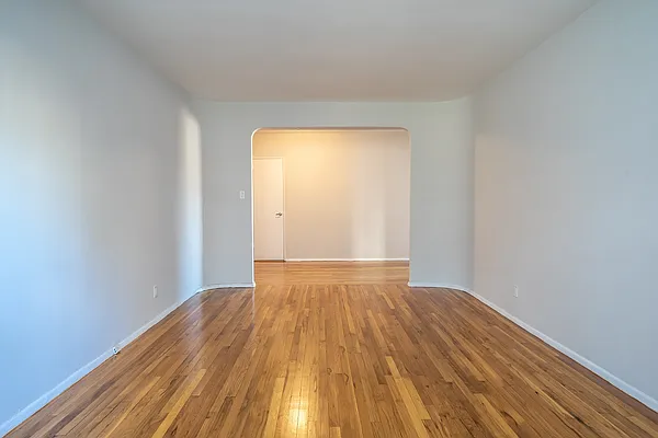 Rented by Metropolitan Equities | media 5