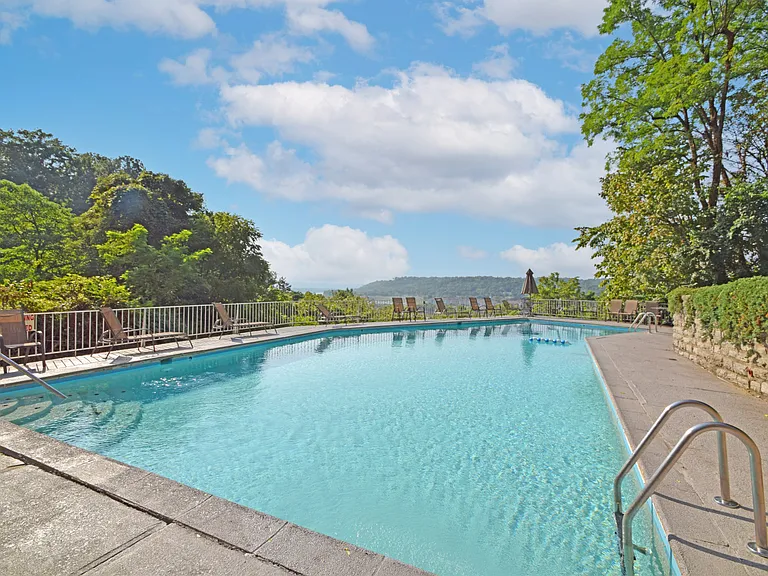 1815 William Howard Taft Rd #701 — Photo 33