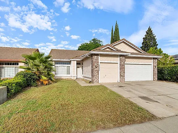 8862 Laguna Star Dr — Photo 2