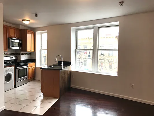 Rented by Evergreen Realty & Investments | media 19