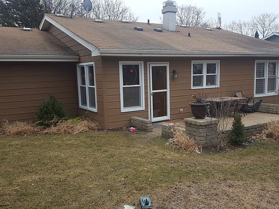 5th image of 153 Newport Dr