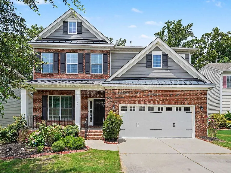 655 Brookhaven Dr — Photo 1