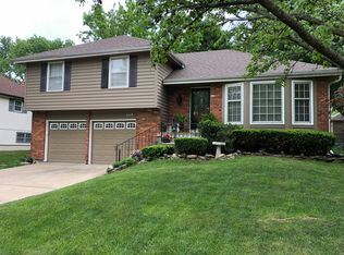 1117 E Piatt Ln, Olathe, KS 66061