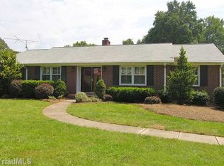 4051 Tangle Ln, Winston Salem, NC 27106