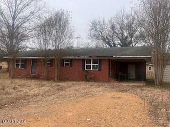 5685 Carrollton Rd, Grenada, MS 38901