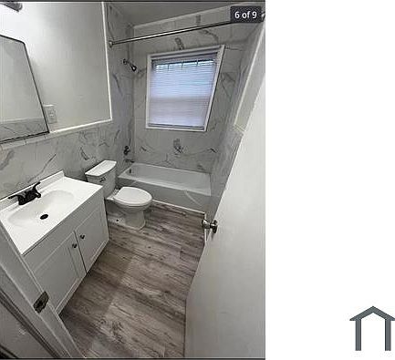 4th image of 2119 Wright Ave