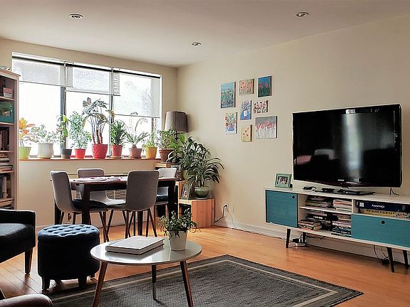 3rd image of 11940 Metropolitan Ave APT E2