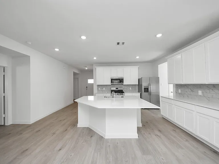 31138 Warwick Coast Ct — Photo 13