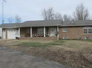 13752 Twelve Oaks Cv, Dexter, MO 63841