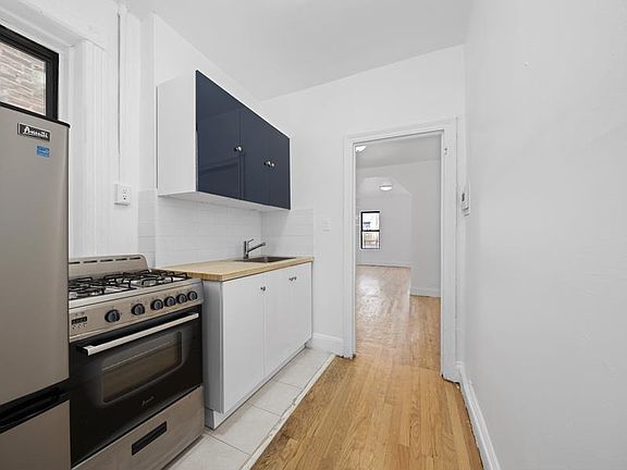 4th image of 172 Delancey St #5C