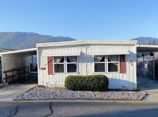 8401 Old Stage Rd, Central Point, OR 97502