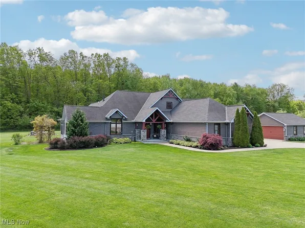 26774 Springfield Cir, Columbia Station, OH 44028