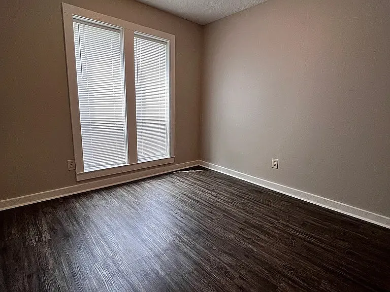 8100 Shallow Glen Trl — Photo 11