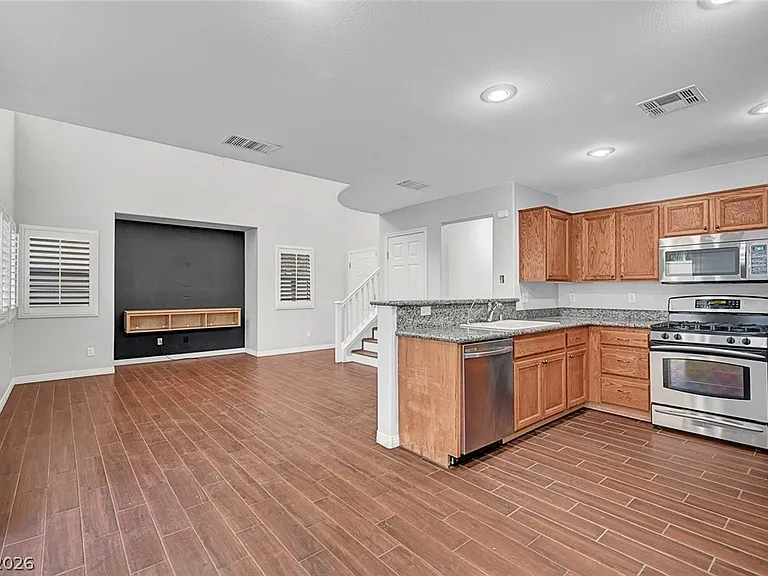 514 Eresma St — Photo 23