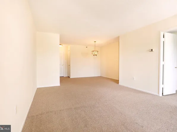 3310 N Leisure World Blvd #6-612, Silver Spring, MD 20906