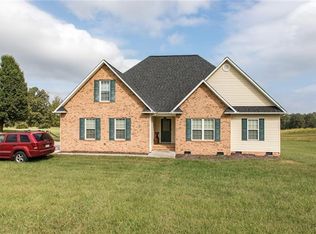 71 Hawks Rdg, Hickory, NC 28601