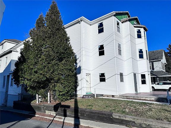 3rd image of 2006 Washington Ave