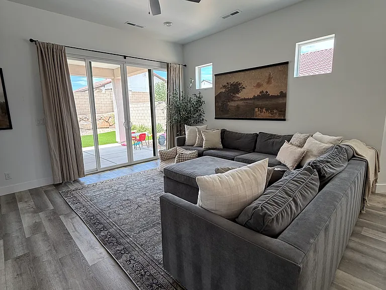 W Canyon Tree Dr — Photo 5