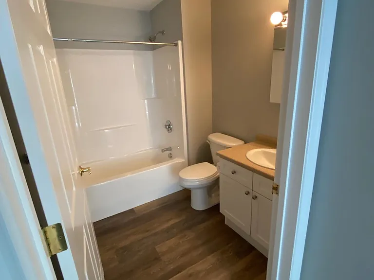 122 Coliseum Ave #401 — Photo 8