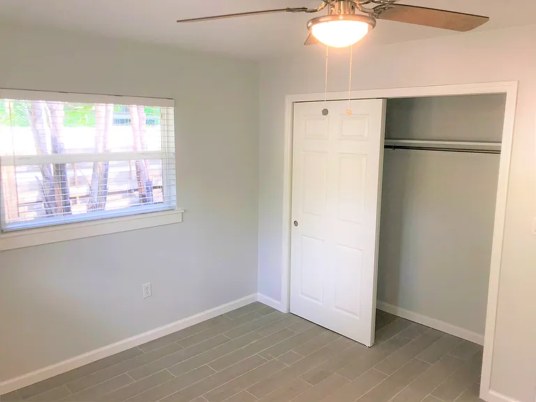 2541 Floyd St — Photo 9