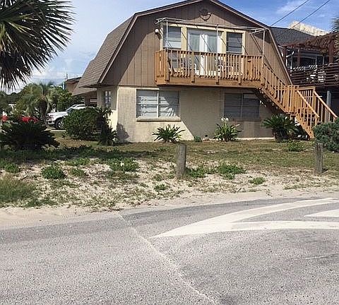 4th image of 8428 Surf Dr
