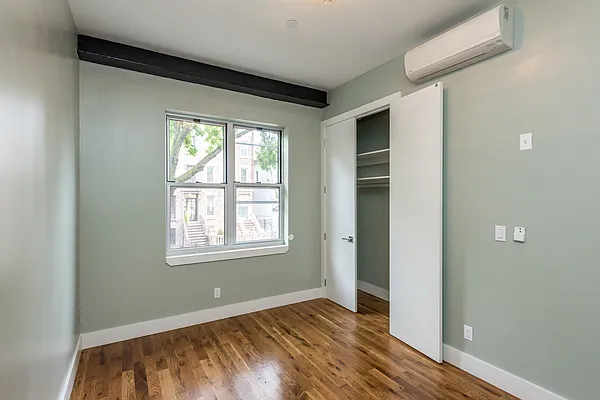 Rented by Nooklyn NYC LLC | media 4