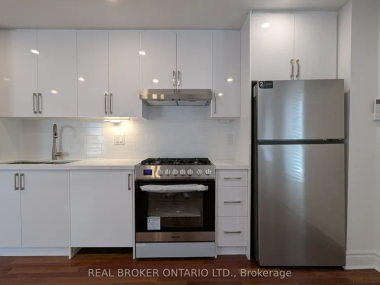 1150 Woodbine Ave #3 — Photo 4