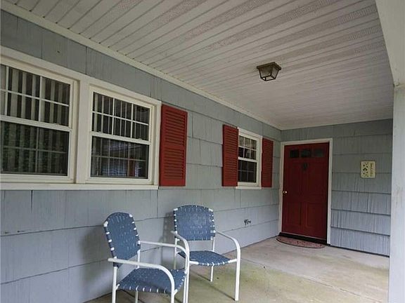 4th image of 22 Barker Dr