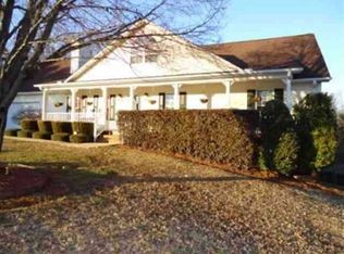 123 Crompton Dr, Pelzer, SC 29669