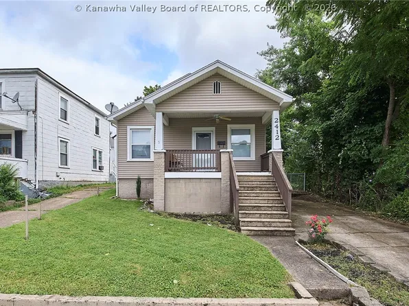 2412 Monroe Ave, Saint Albans, WV 25177