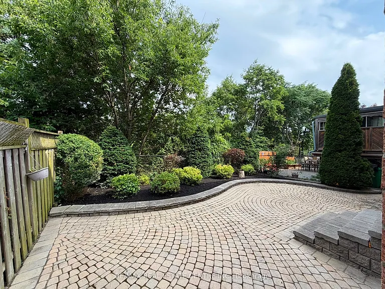3857 Brinwood Gate #UPPER LEVEL — Photo 31