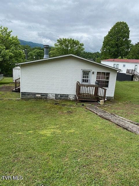 2nd image of 1912 6th Ave E