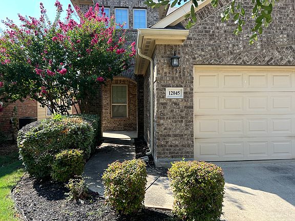 3rd image of 12045 Walden Wood Dr