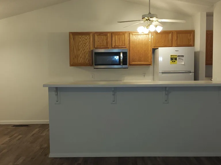 137 Rockyreef Cir — Photo 7